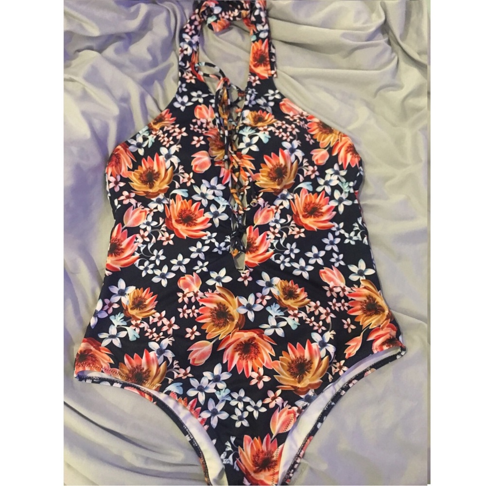🌺🧡Beautiful one-piece💚🍂